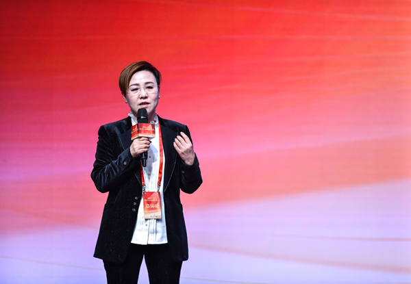 索通发展股份有限公司总裁郎静。人民网记者 任峰涛摄