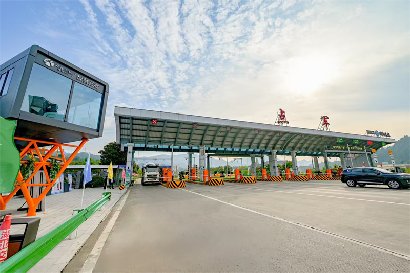 全省首个“现场无人值守+双层智慧云舱”