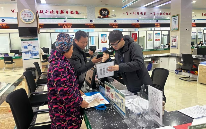 在行政服务窗口设立“涉企行政检查政策咨询岗”。