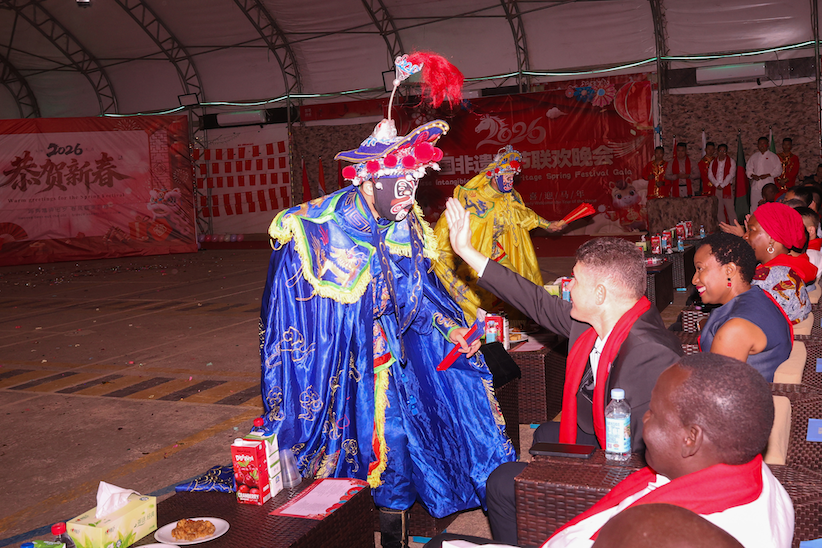 川剧变脸。韩瑞田摄