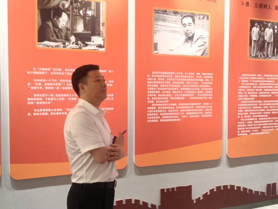 洪湖市局主要负责人参观湘鄂西苏区革命烈士纪念馆