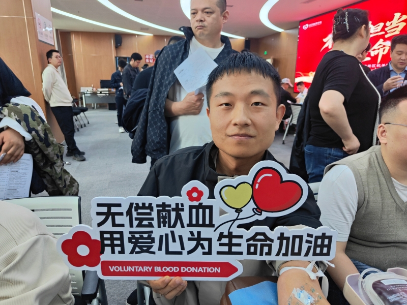 江雨生第3次献血。肖莉娇摄