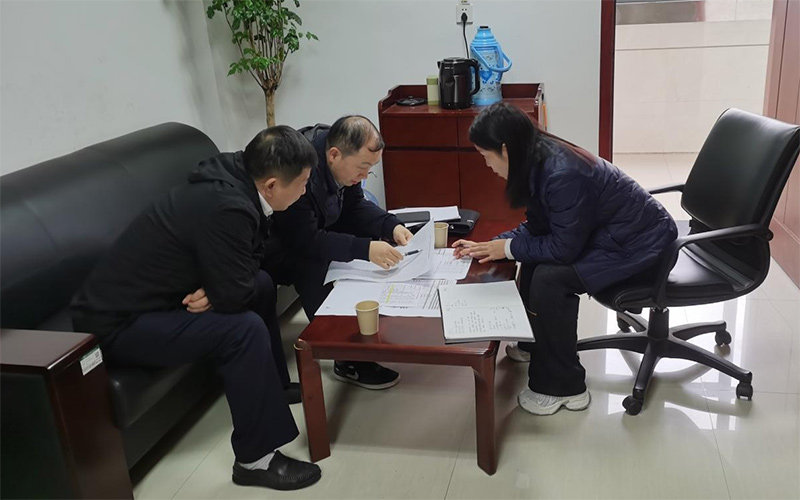 开展国有资产拉网式安全核查。高永奎摄