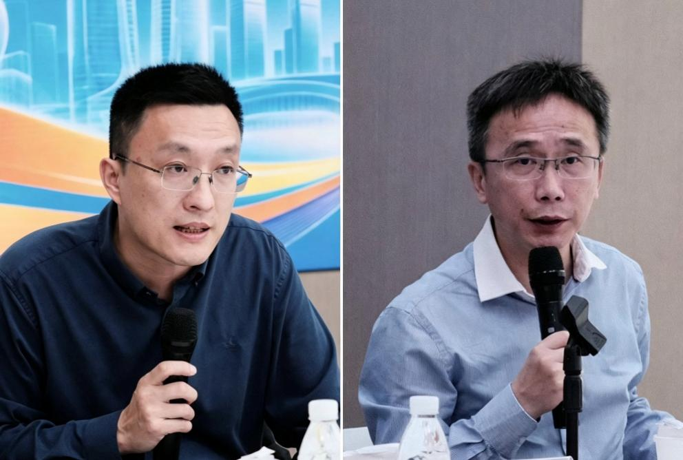 张江科建办生物医药产业处副处长赵晓虎(左)、浦东新区政协委员、人民网上海分公司总经理金煜纯(右)。钱尤祎 摄